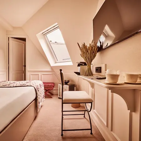 Maison Monceau Hotel