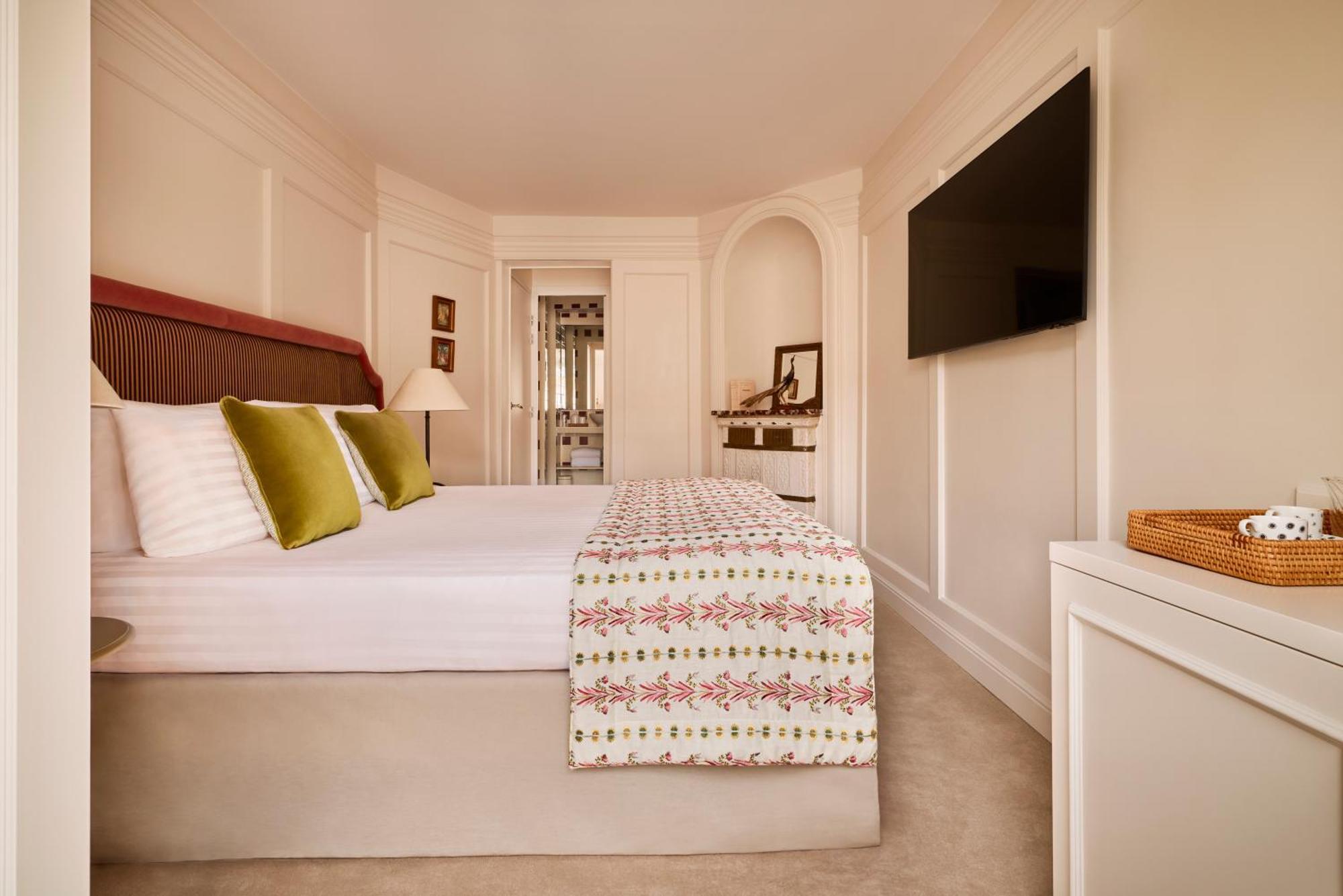 Maison Monceau Hotel 4*