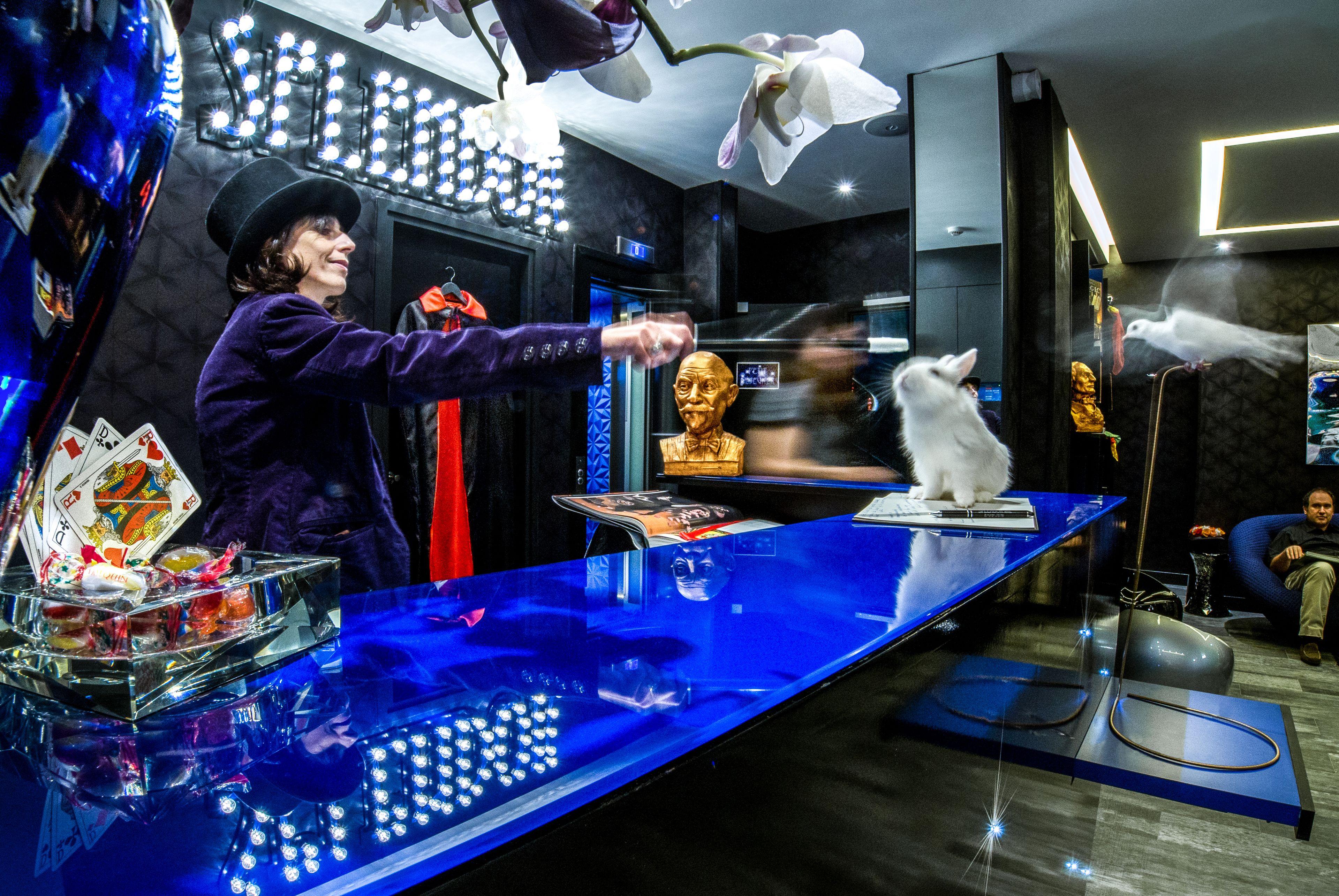 Hotel Splendor Elysées Parigi