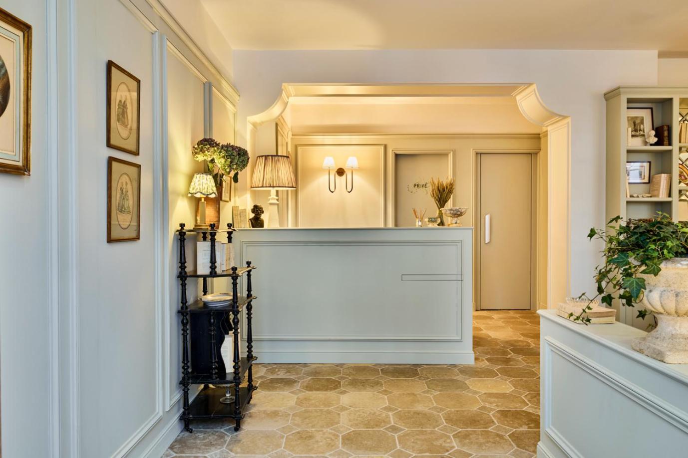 Hotel Splendor Elysées Parigi